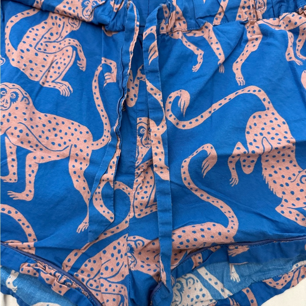 Desmond & Dempsey Blue and Pink Women’s Pajamas with Animal Print - Picture 4 of 4